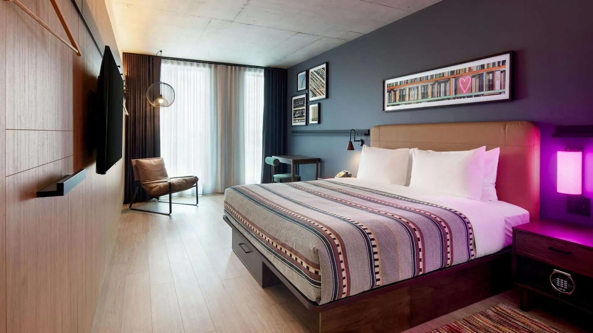 Moxy Montreal Downtown Hotel