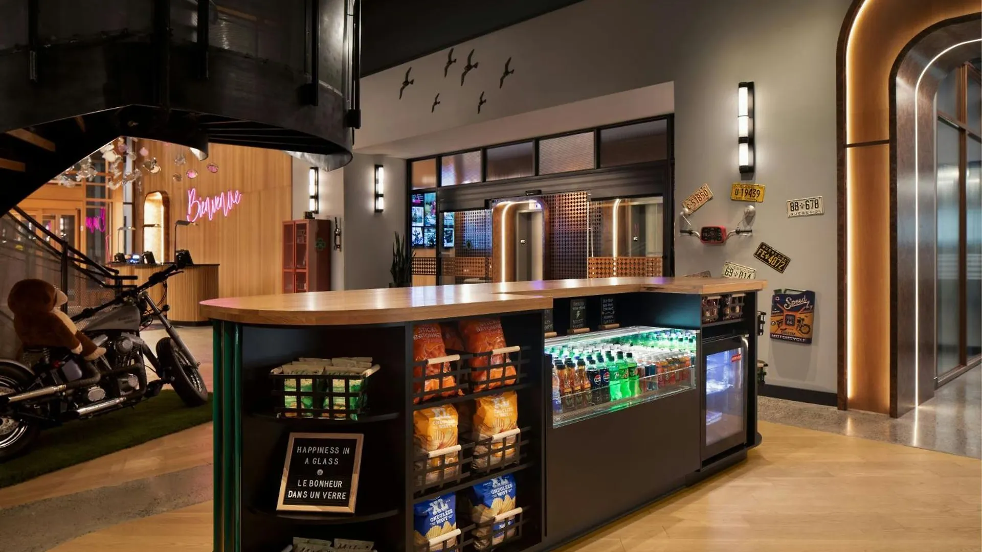 Hotel Moxy Montreal Downtown 4*,